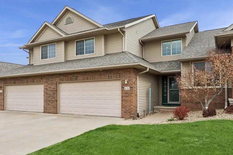232 Woodfield Ln, Tiffin, IA 52340 - #2