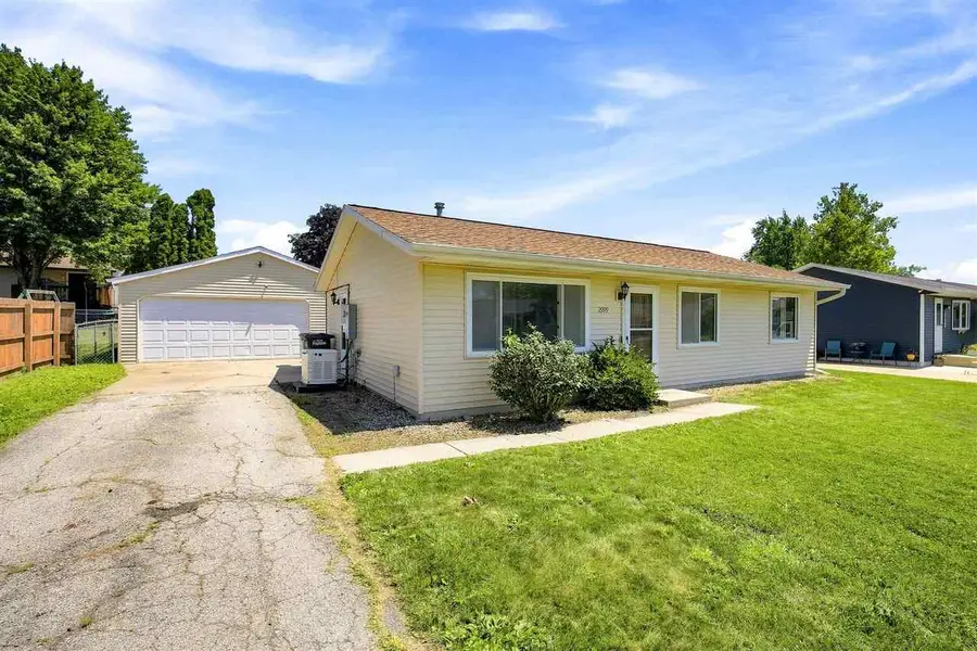 2999 2nd St, Marion, IA 52302 - #2