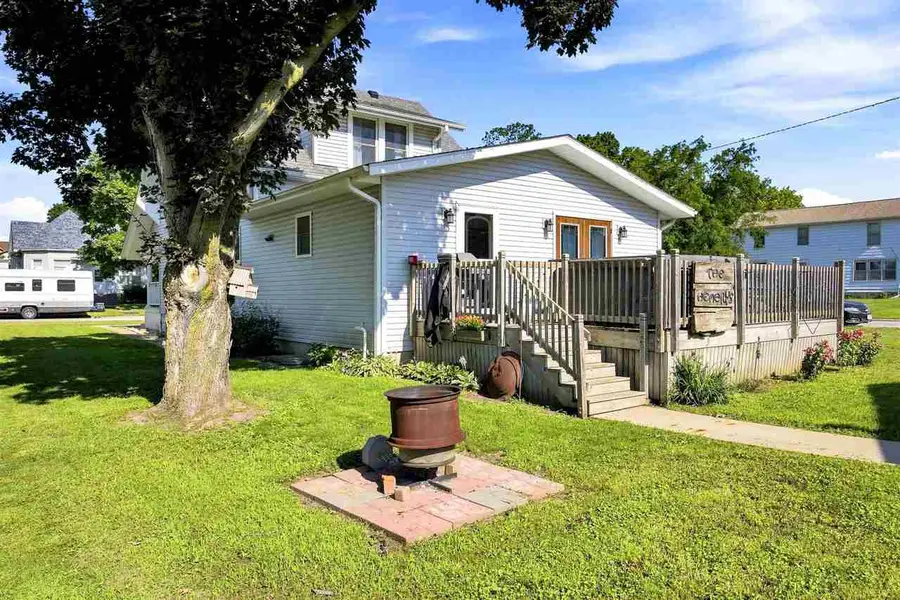 210 Walnut St, Tipton, IA 52772 - #3