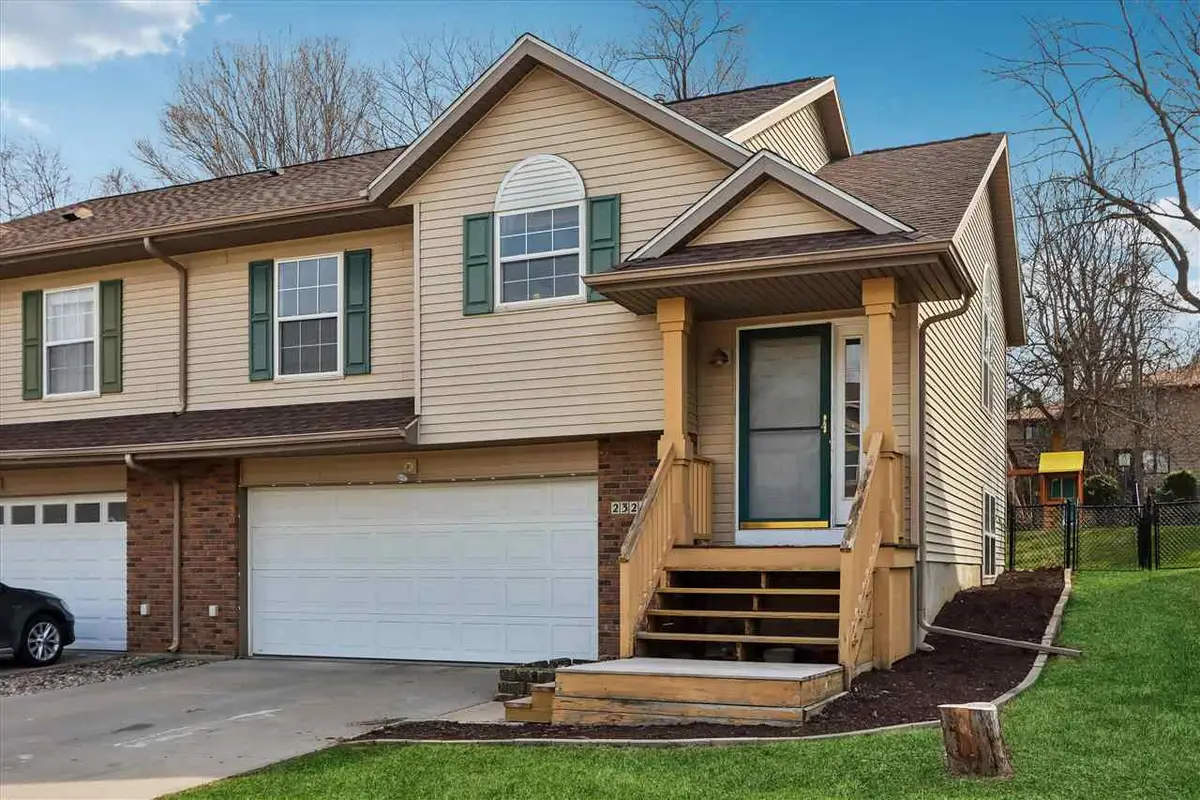 2322 Catskill Ct, Iowa City, IA 52245 - #1