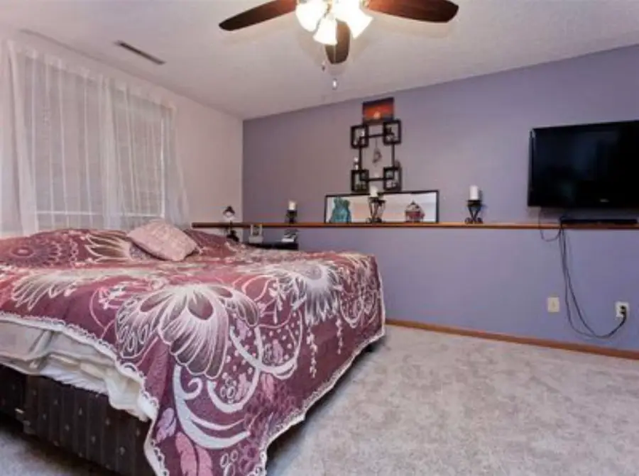 1705 Lynncrest Dr, Coralville, IA 52241 - #2