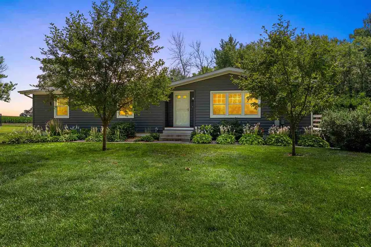 357 Spring Creek Rd., Mount Vernon, IA 52314 - #1