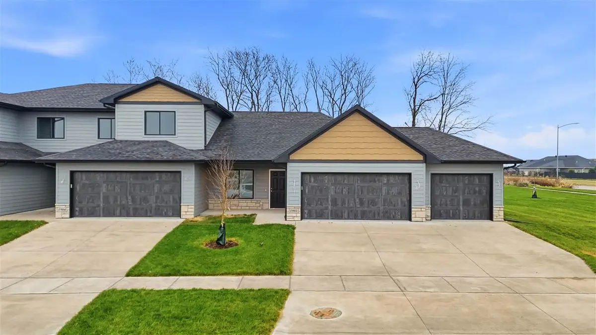 1902 Croell Ave, Tiffin, IA 52340 - #1