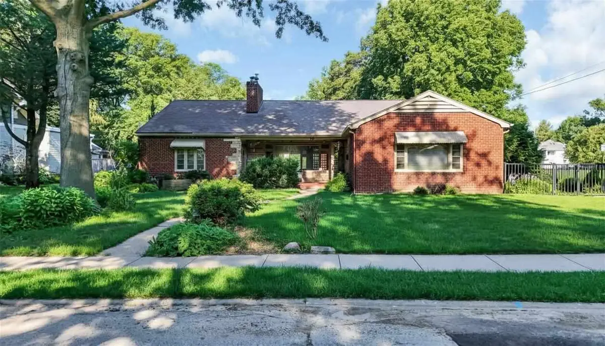 425 Beldon Ave, Iowa City, IA 52246 - #1