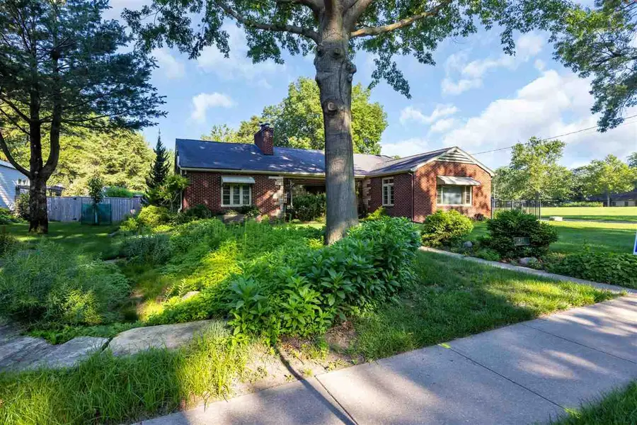 425 Beldon Ave, Iowa City, IA 52246 - #2