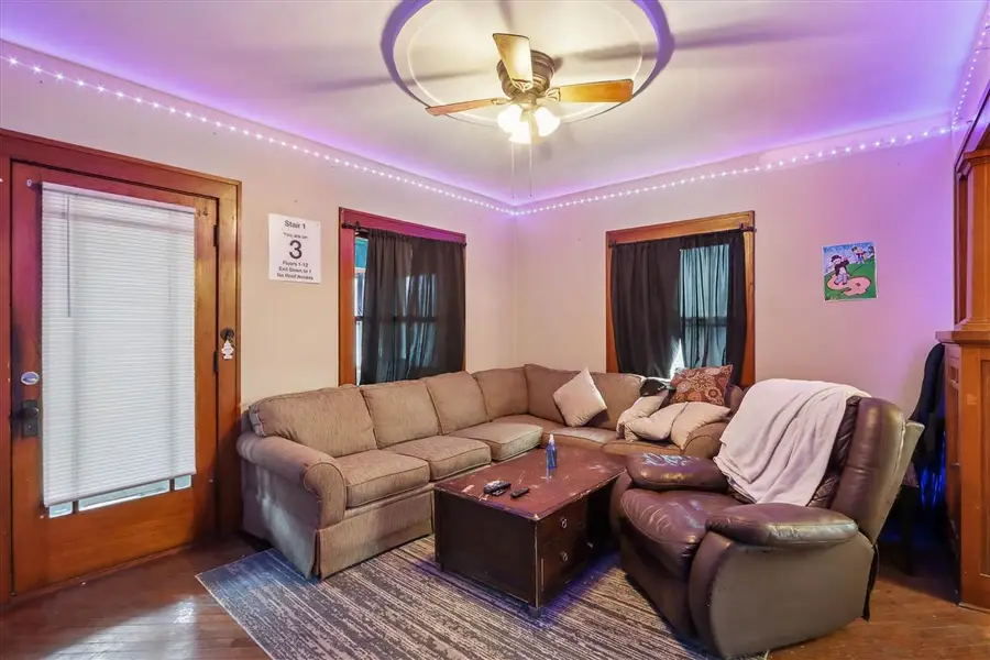 727 N Dodge Street, Iowa City, IA 52245 - #3