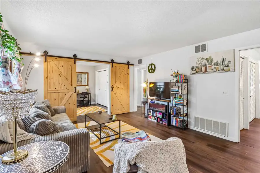 808 Westwinds Dr, Iowa City, IA 52246 - #2