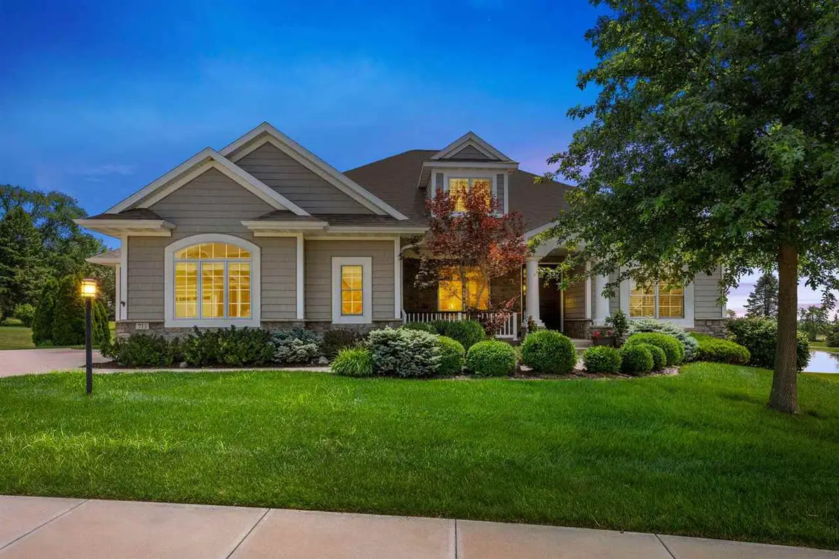 713 Sherwood, Iowa City, IA 52245 - #1