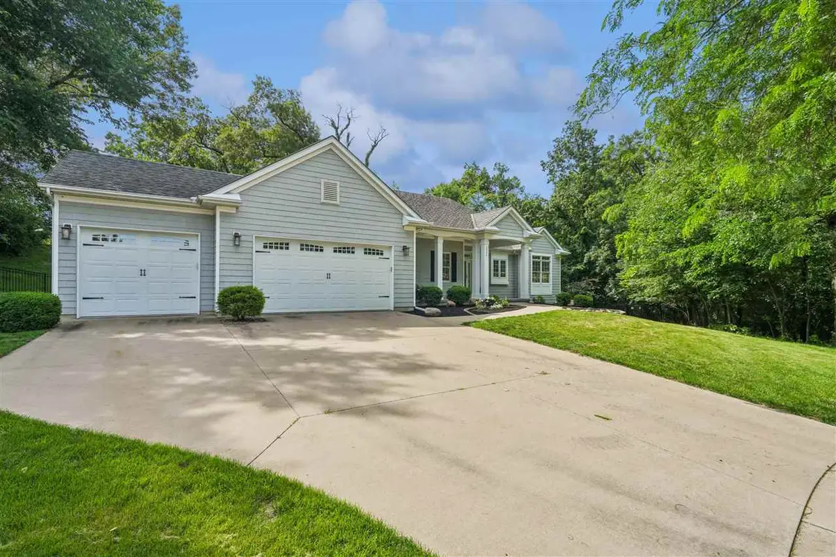 3524 River Ridge Ct NE, Cedar Rapids, IA 52402 - #1