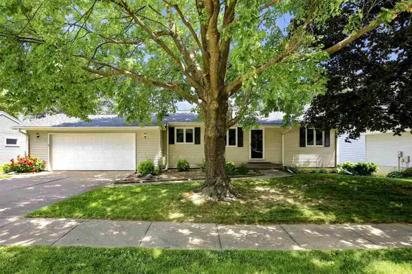 1046 Briar Drive, Iowa City, IA 52240