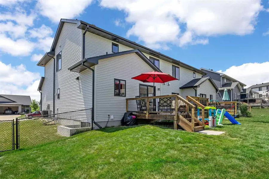 417 Dawson Dr, West Branch, IA 52358 - #3