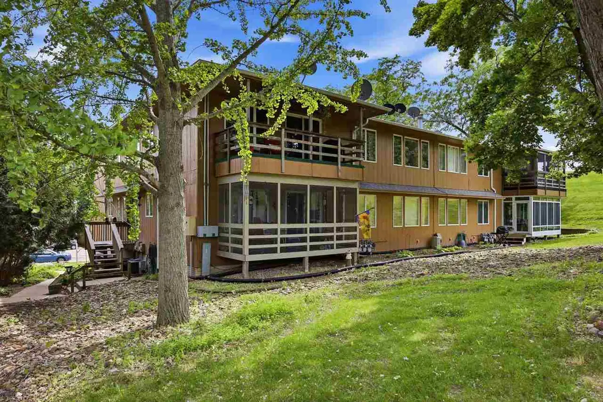 1726 Pikes Peak Ct NE, Cedar Rapids, IA 52402 - #1