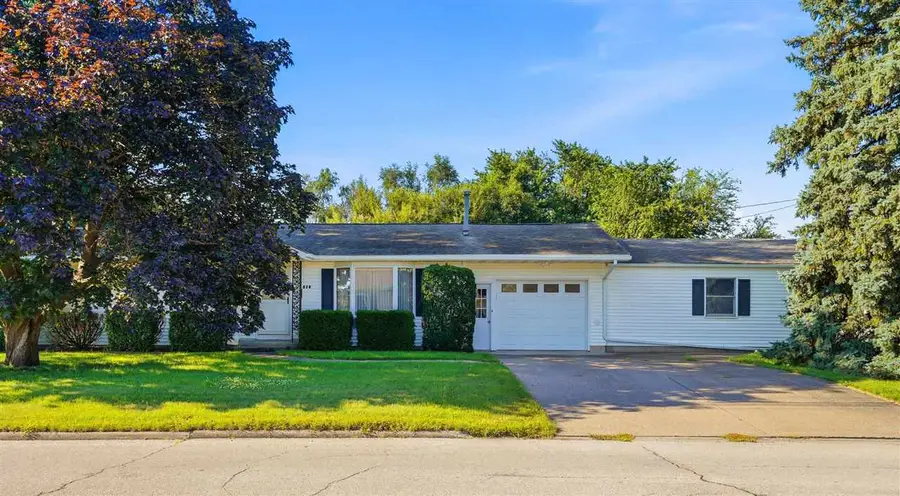 515 E 11th St., Washington, IA 52353 - #2