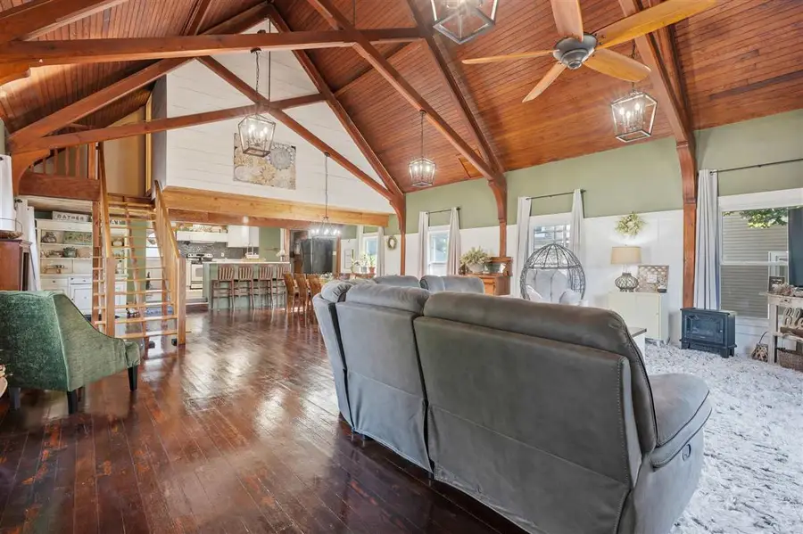 302 E 2nd St, Washington, IA 52353 - #2