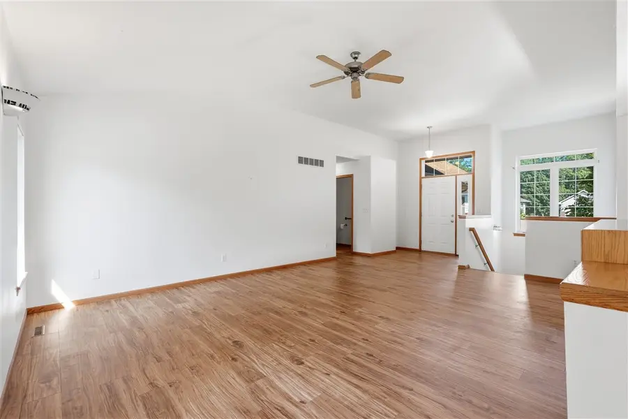 20 E Dovetail, Coralville, IA 52241 - #2