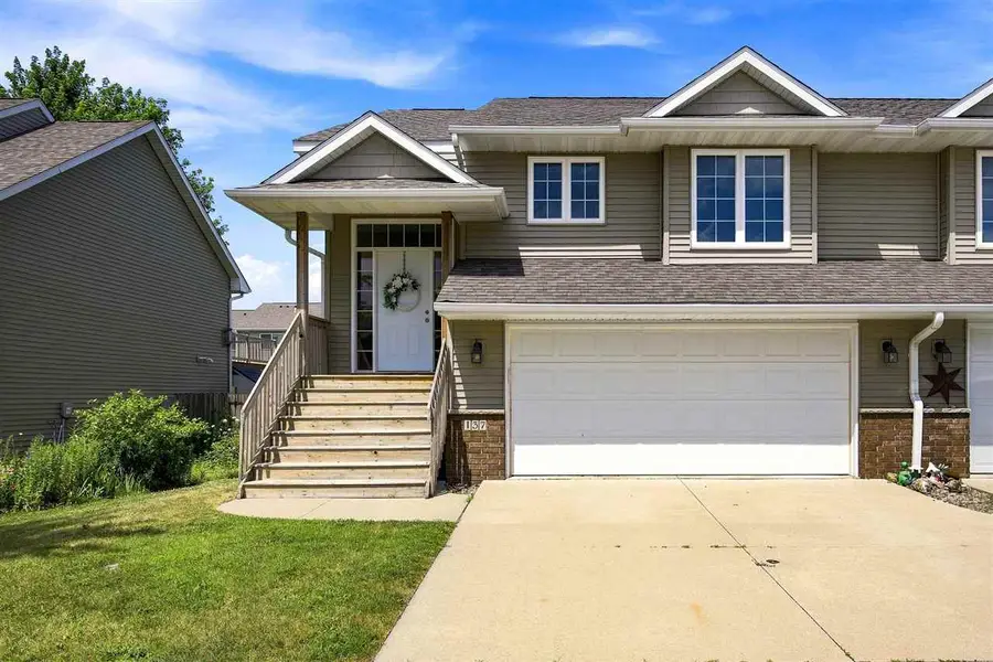 137 S Park Ridge Rd, North Liberty, IA 52317 - #2
