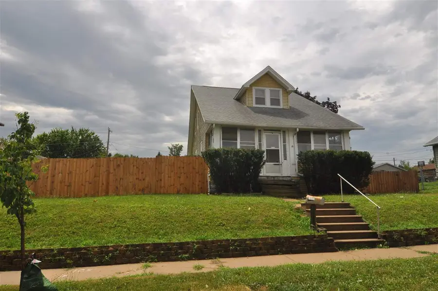 633 SW 19th Avenue, Cedar Rapids, IA 52404 - #3