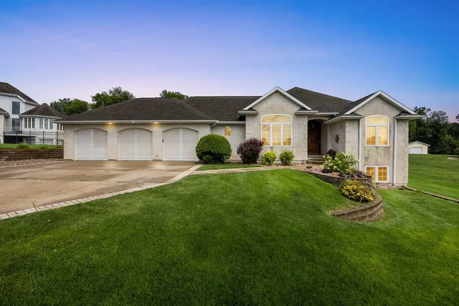 8401 Santa Maria Dr SW, Cedar Rapids, IA 52404 - #2