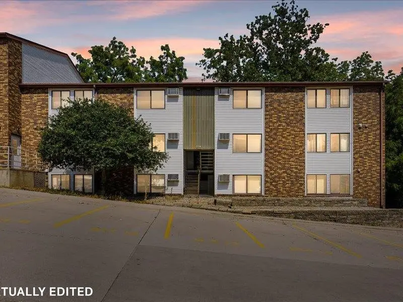 814 Benton Drive #14, Iowa City, IA 52246 - #2