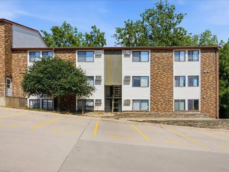 814 Benton Drive #14, Iowa City, IA 52246 - #3
