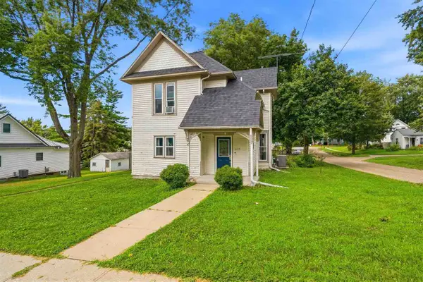 619 7th Ave, Wellman, IA 52356