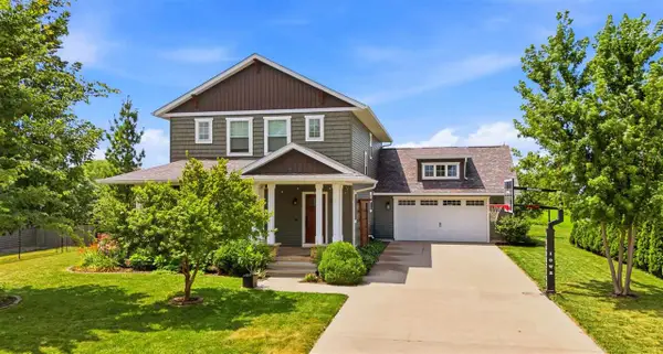 1105 Wildcat Ln, Iowa City, IA 52246