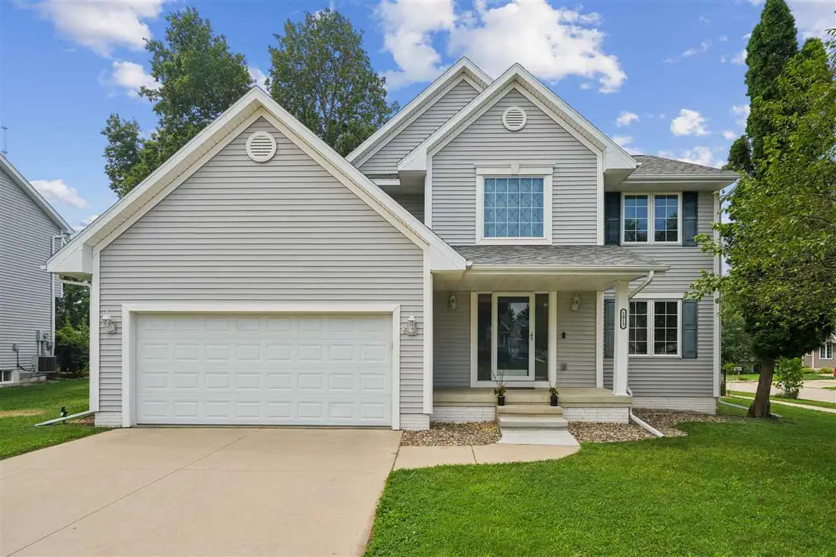 1013 Chesterfield Rd. NE, Cedar Rapids, IA 52402 - #1