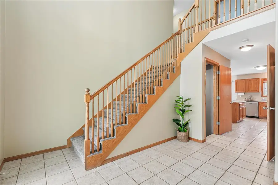 1013 Chesterfield Rd. NE, Cedar Rapids, IA 52402 - #3
