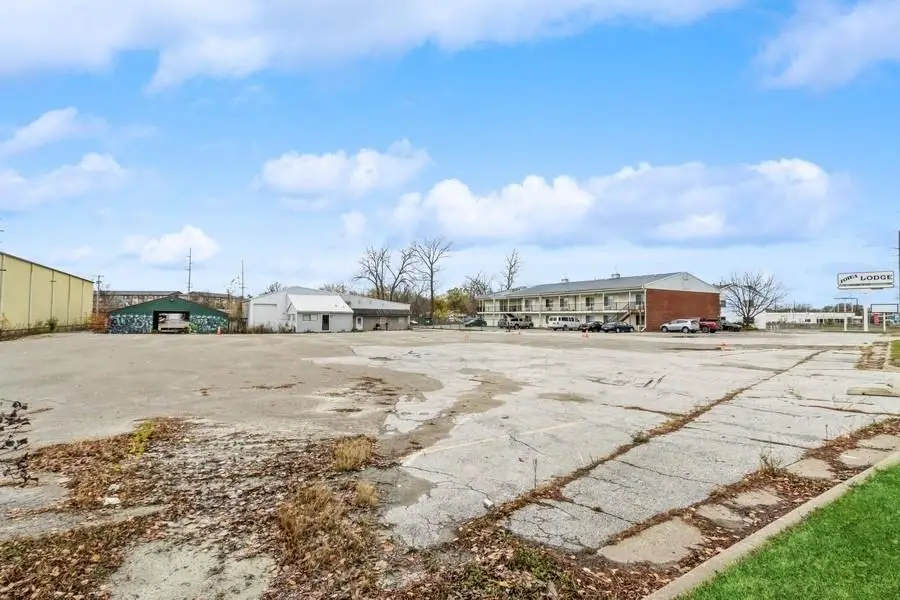 302 2nd St, Coralville, IA 52241 - #3