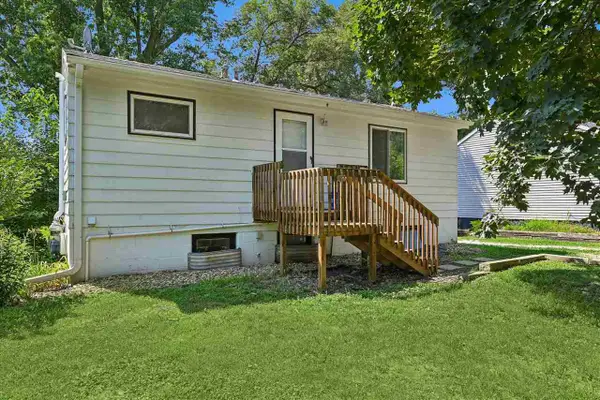 718 7th Avenue, Coralville, IA 52241