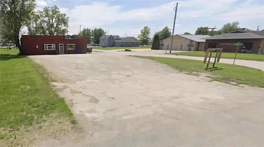 594 Eastern Ave, Marengo, IA 52301 - #3