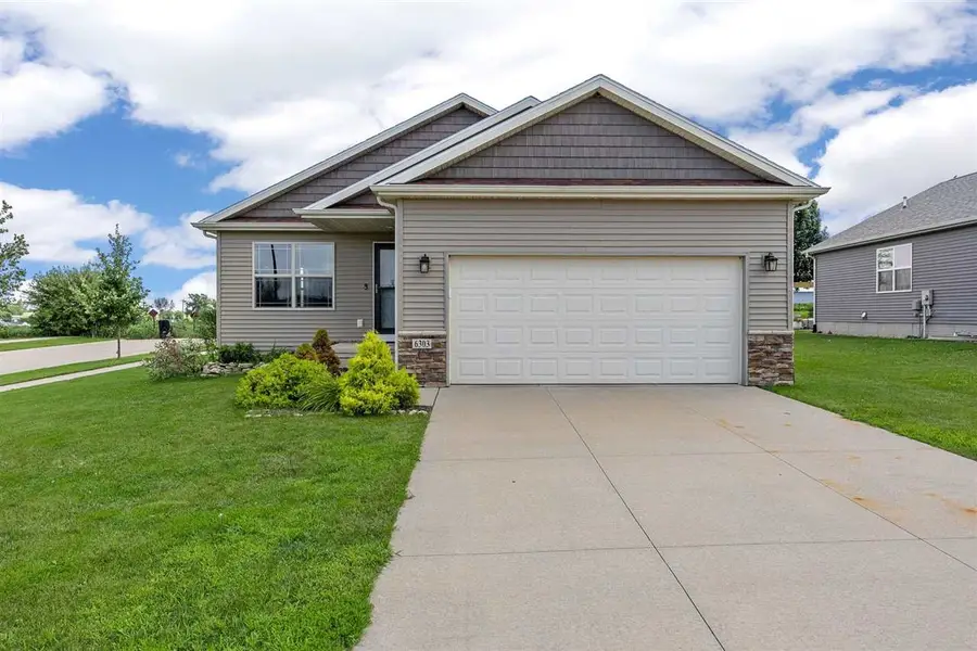 6303 Deer Stone Dr SW, Cedar Rapids, IA 52404 - #2