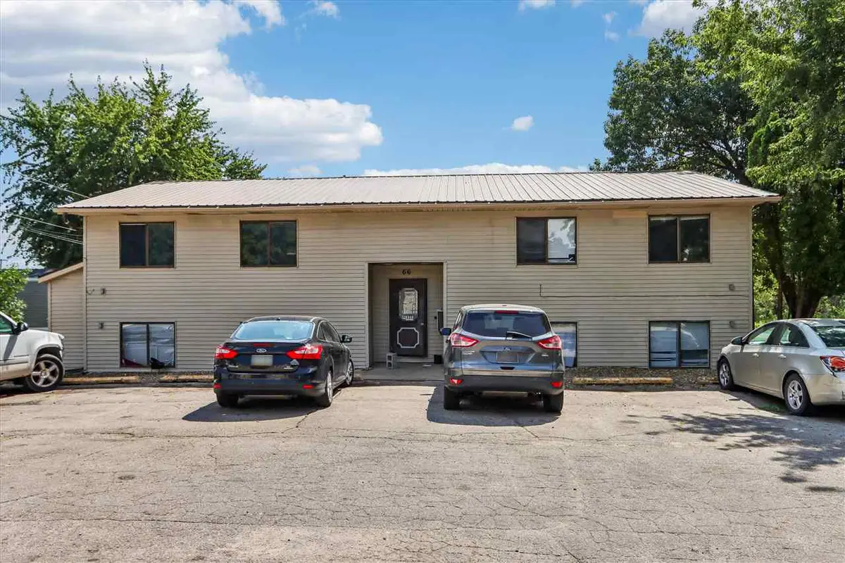 66 Northwood Drive, Hiawatha, IA 52233 - #1