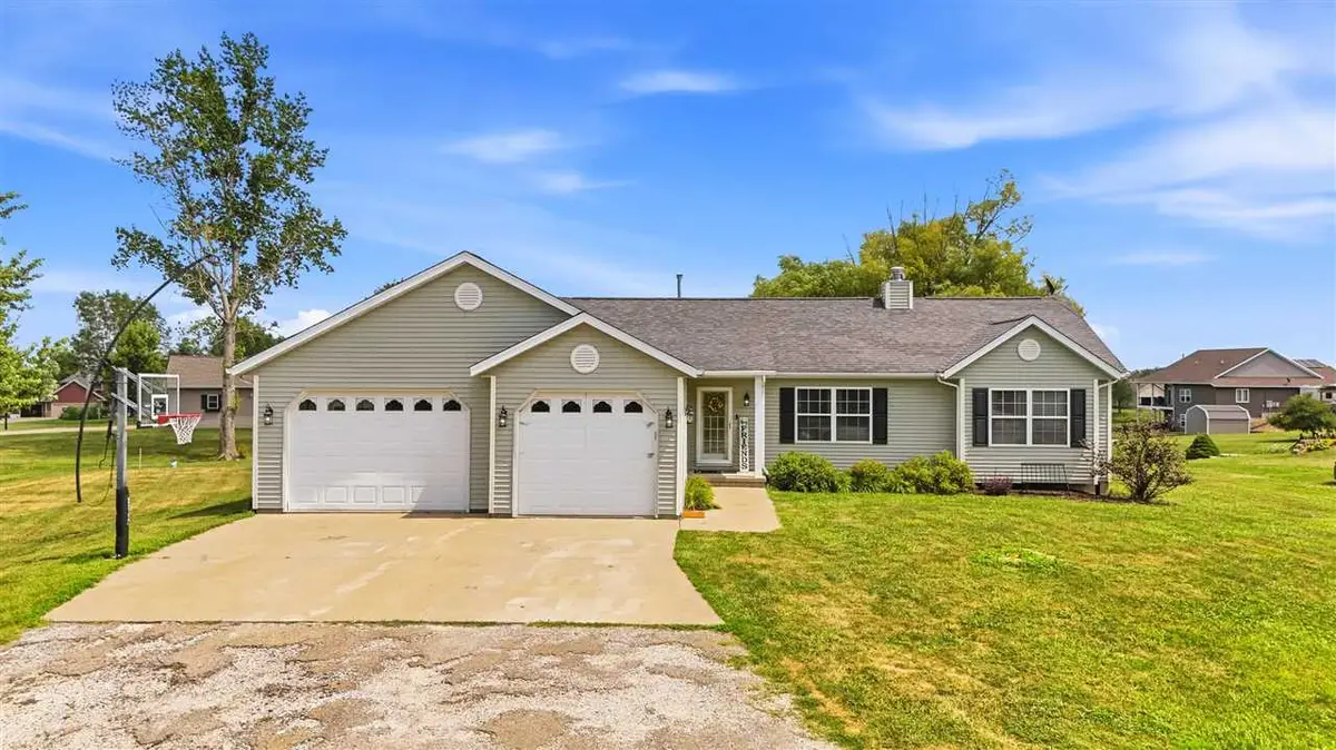 2166 Stewart Dr, Washington, IA 52353 - #1