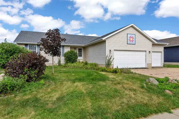 2380 Tamerac Dr, Marion, IA 52302