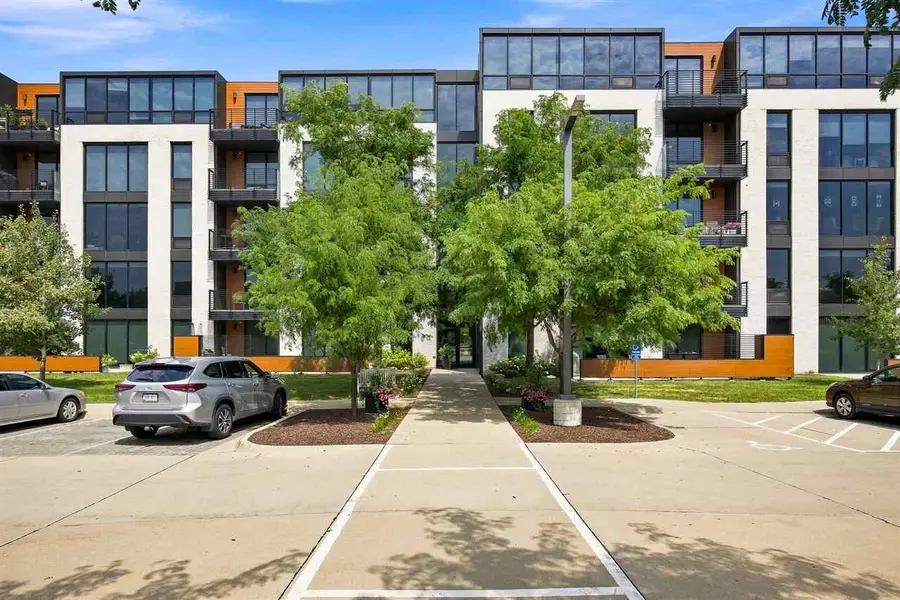 1 University Way #409, Iowa City, IA 52246 - #3