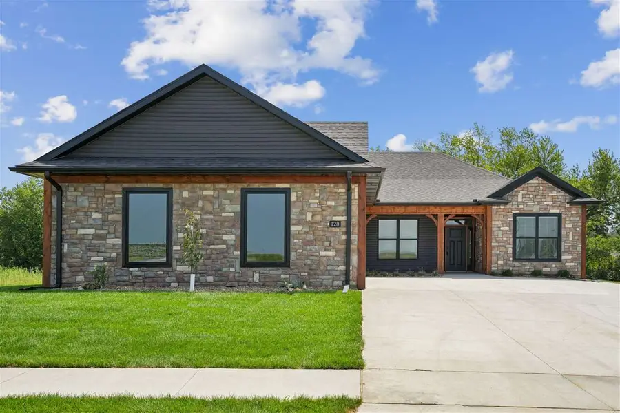 120 Howard Ave, Swisher, IA 52338 - #2
