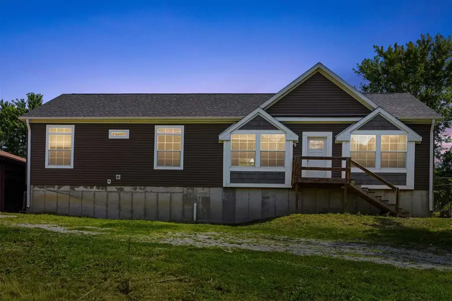 3350 150th St, Riverside, IA 52327 - #2