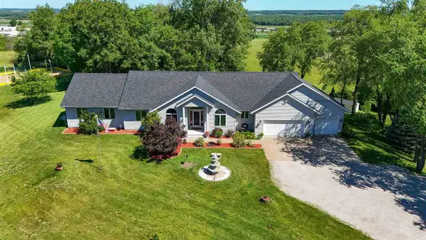 2963 170th St, South Amana, IA 52334