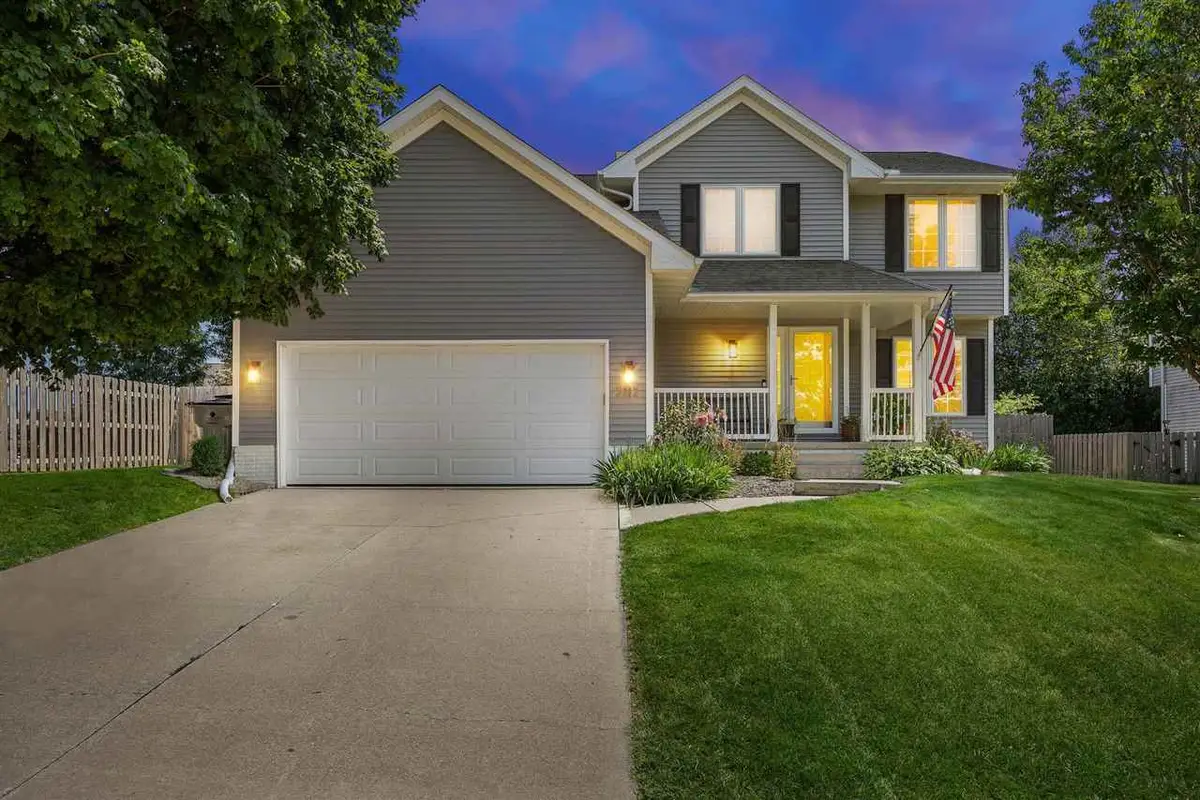 7112 Walden Rd NE, Cedar Rapids, IA 52402 - #1