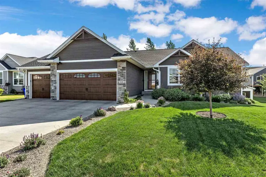 1626 Prairie Rose Dr SW, Cedar Rapids, IA 52404 - #3