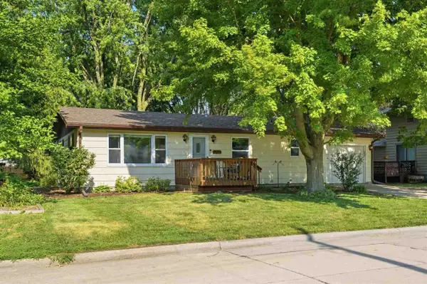 1411 N 2nd Ave, Washington, IA 52353