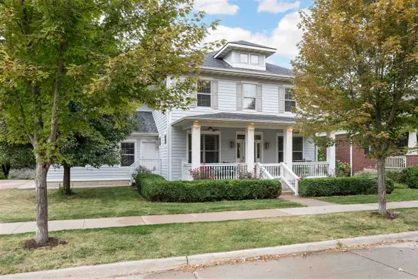 720 Walker Cir, Iowa City, IA 52245