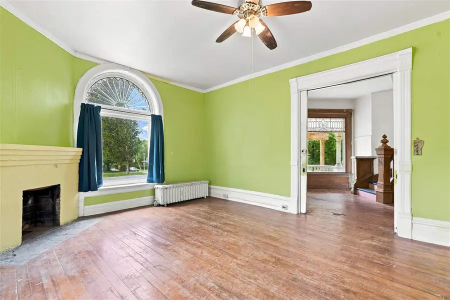 935 E College Street, Iowa City, IA 52240 - #3