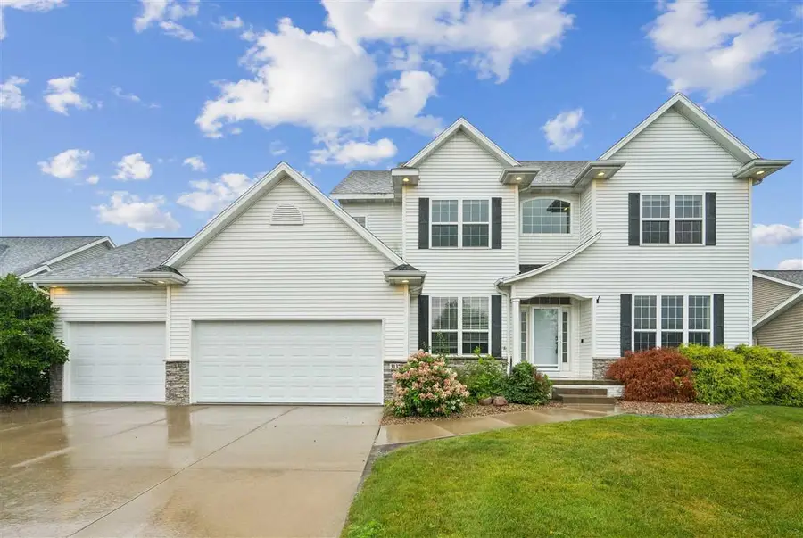 3137 Brookfield DR, Marion, IA 52302 - #2