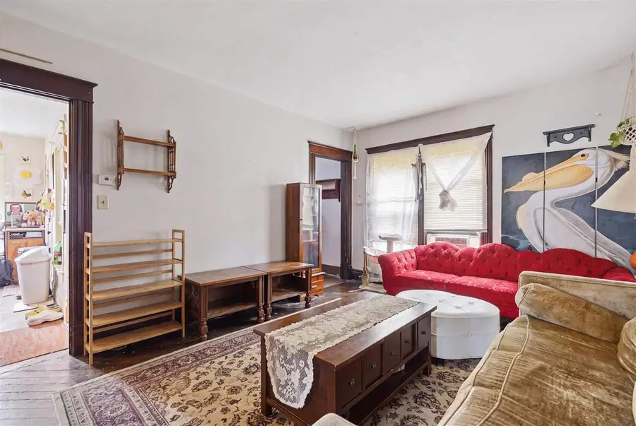 214 N Gilbert St, Iowa City, IA 52240 - #3