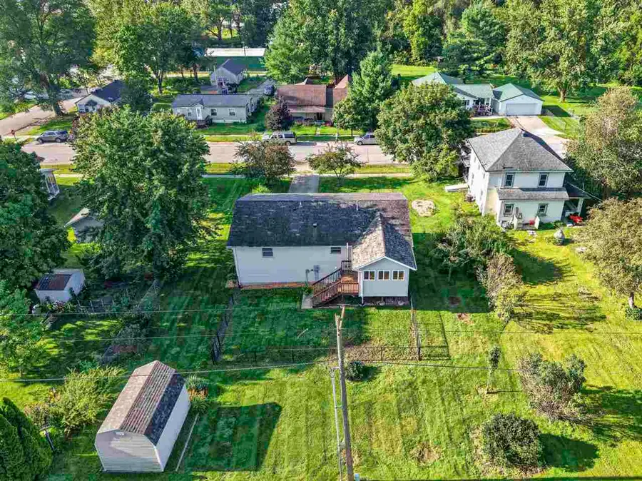220 W Main St, Oxford, IA 52322 - #2