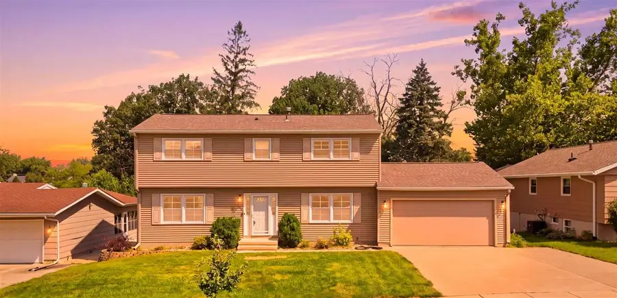 304 NE Norman Dr, Cedar Rapids, IA 52402 - #2