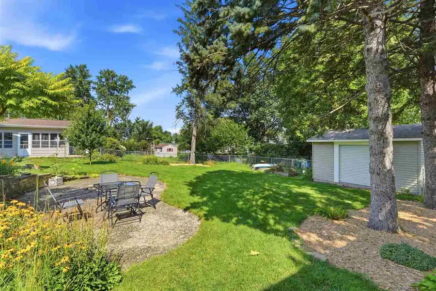 304 NE Norman Dr, Cedar Rapids, IA 52402 - #3