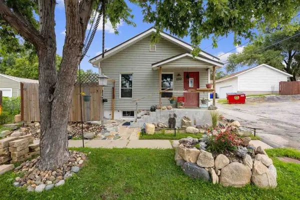 1210 Lincoln Ave, Cedar Rapids, IA 52402